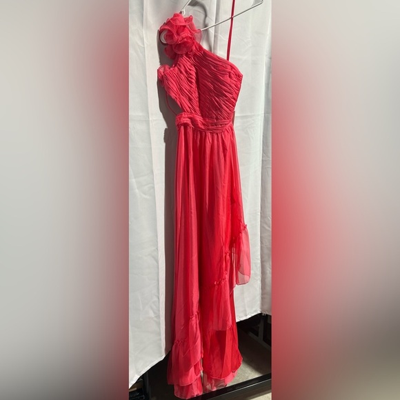 Mac Duggal 67989 NWT Ruffled One Shoulder Asymmetrical Gown - Picture 4 of 6